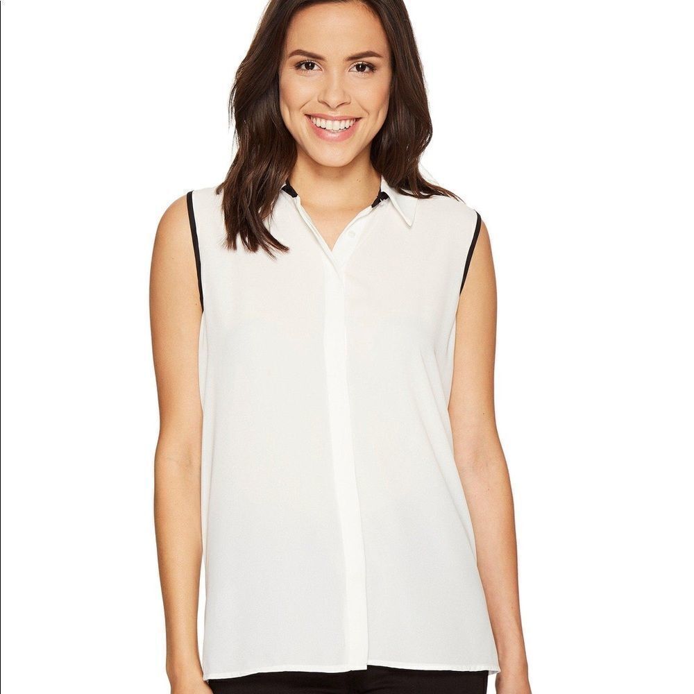 ✨ Vince CAMUTO Blue sleeveless Blouse✨